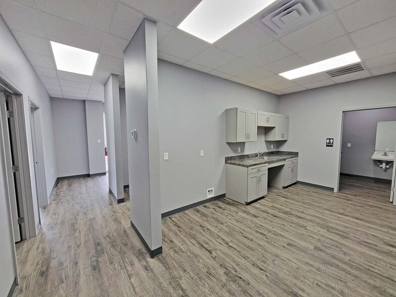 More Photos Of 8233 Leopard St, Corpus Christi Unknown For Lease