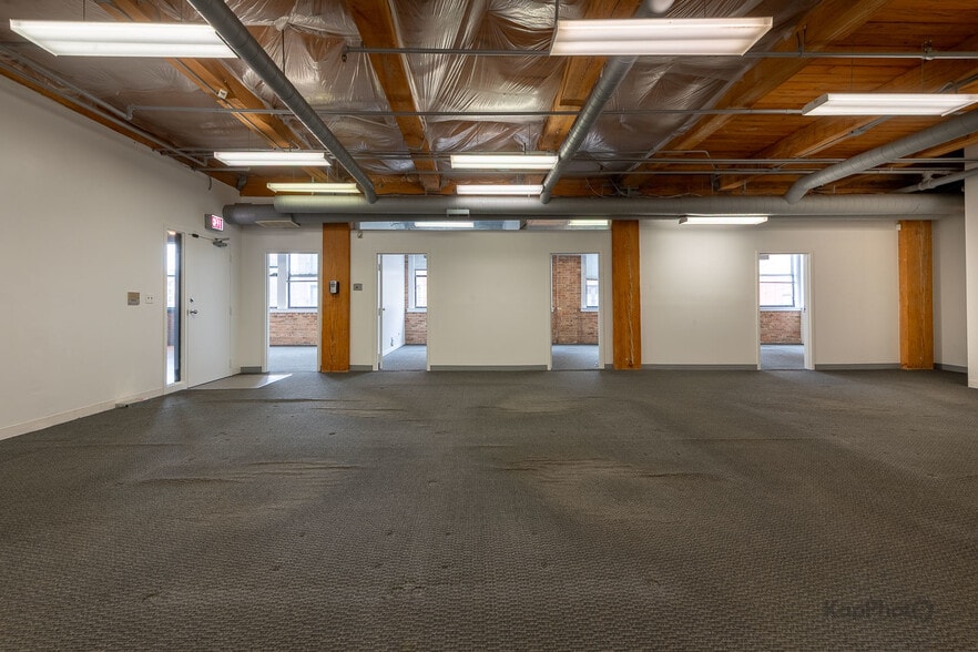 More Photos Of 921 W Van Buren St, Chicago Office Residential For Sale