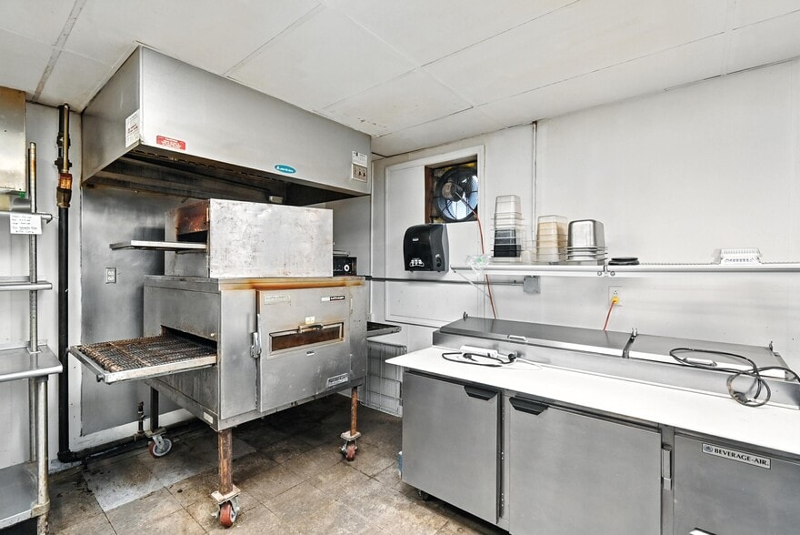 More Photos Of 325 E Center St, Bellevue Restaurant For Sale