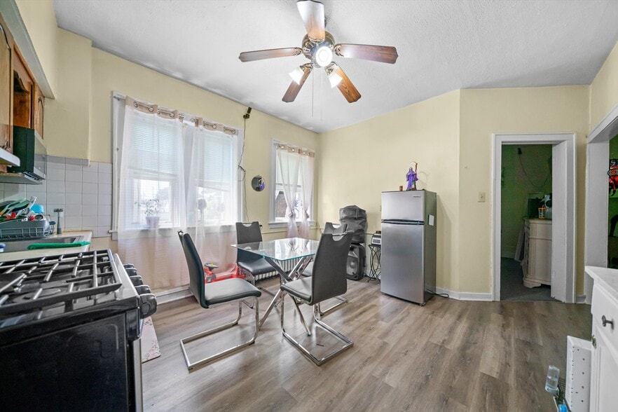 More Photos Of 6058 S Massasoit Ave, Chicago Apartments For Sale