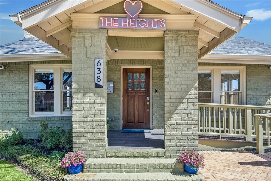 Primary Photo Of 638 Heights Blvd, Houston Office For Sale