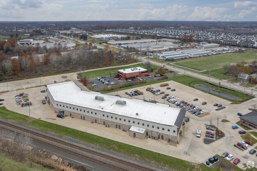 More Photos Of 599 W Bagley Rd, Berea Storefront Retail Office For Lease