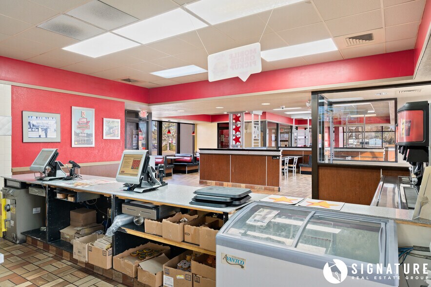 More Photos Of 207 S Miller Ave, Gillette Fast Food For Sale