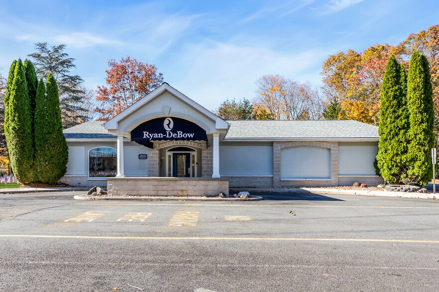 More Photos Of 150 W Veterans Hwy, Jackson Funeral Home For Sale