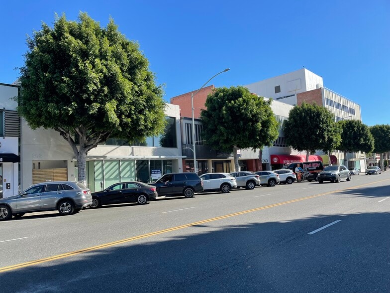 More Photos Of 252 S Beverly Dr, Beverly Hills Office For Lease