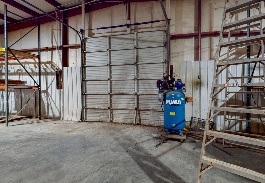 More Photos Of 5534/5546 Waterlevel Hwy, Cleveland Light Distribution For Sale