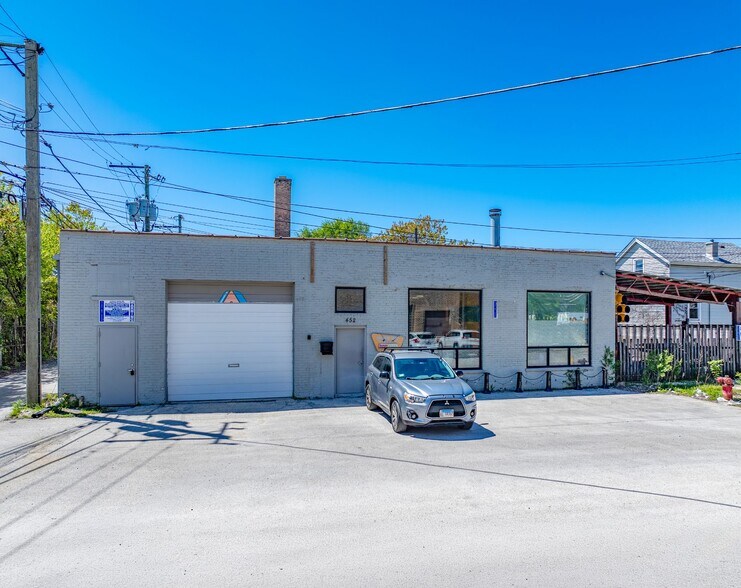 Primary Photo Of 452 N Claremont Ave, Chicago Manufacturing For Lease