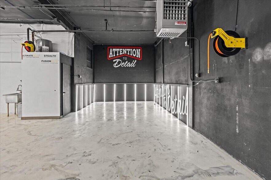 More Photos Of 171-173 Shaker Rd, East Longmeadow General Retail For Sale