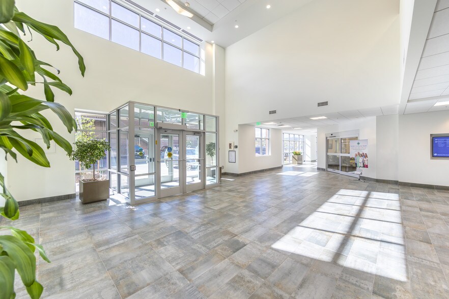 More Photos Of 3 Superior Dr, Superior Medical For Lease