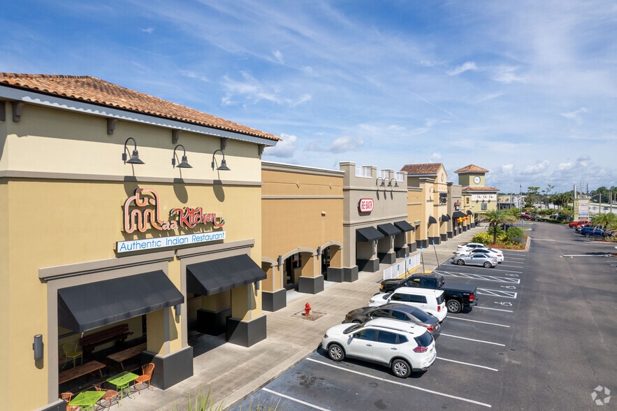 More Photos Of 8206 Philips Hwy, Jacksonville Storefront For Lease