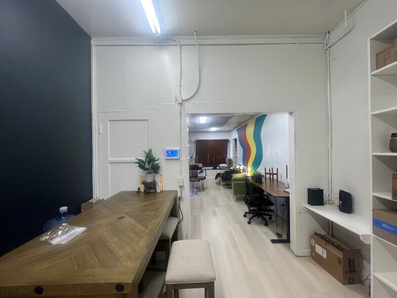 More Photos Of 11352 Ventura Blvd, Studio City Office For Lease