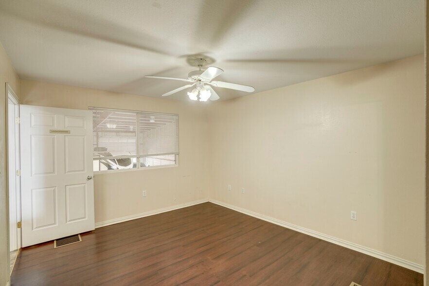 More Photos Of 11578 Airway Blvd, Roanoke Warehouse For Sale