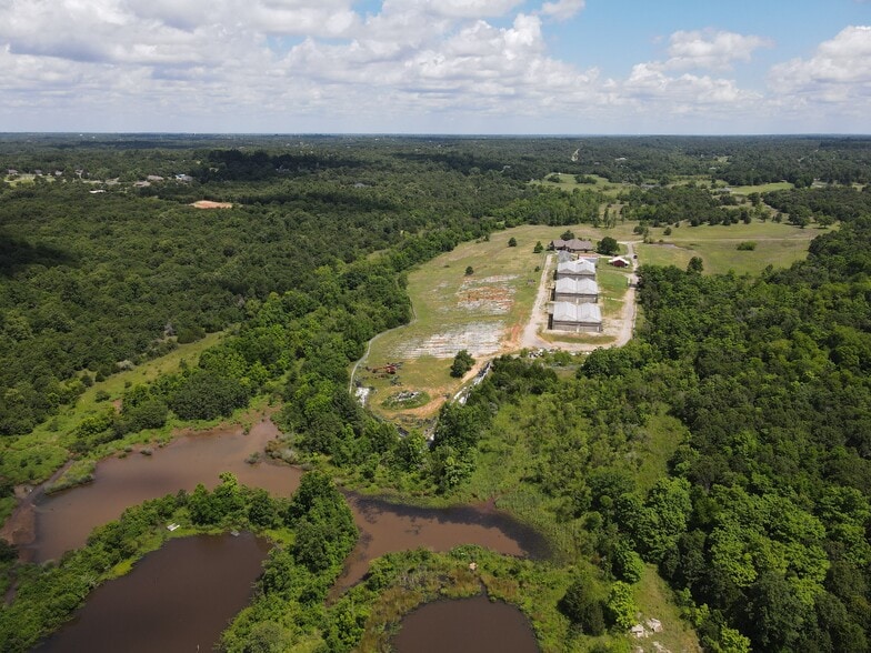 More Photos Of 7101 S Indian Meridian, Choctaw Specialty For Sale