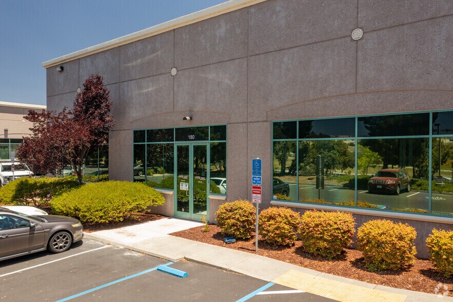 More Photos Of 180 Westridge Dr, Watsonville Office For Lease