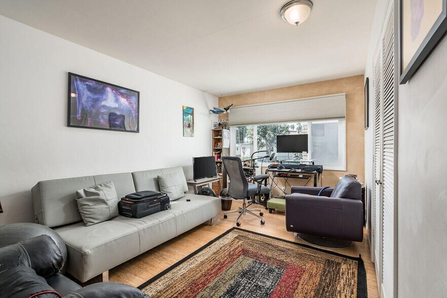 More Photos Of 440 Corona Del Mar, Santa Barbara Apartments For Sale