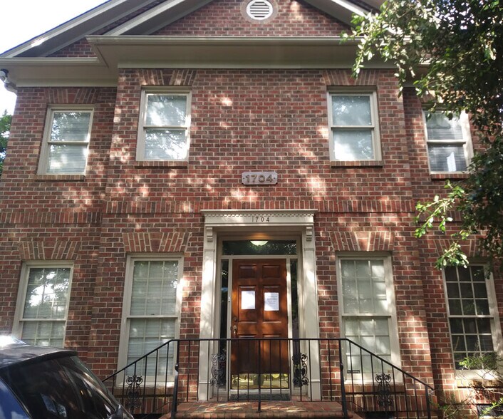 More Photos Of 1704 East Blvd, Charlotte Office For Lease