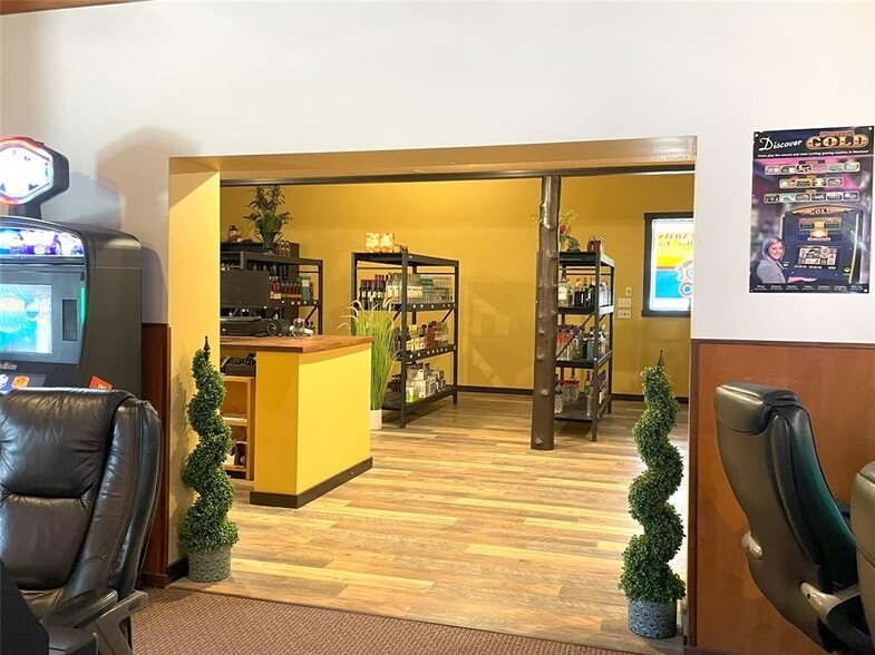 More Photos Of 102 Rogers Ln, Livingston General Retail For Sale