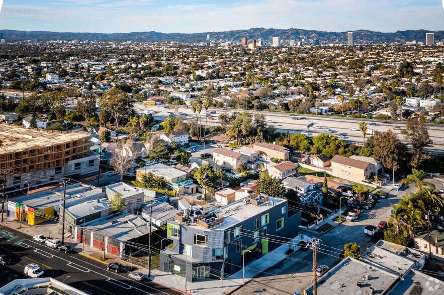 More Photos Of 5135 W Adams Blvd, Los Angeles Apartments For Lease