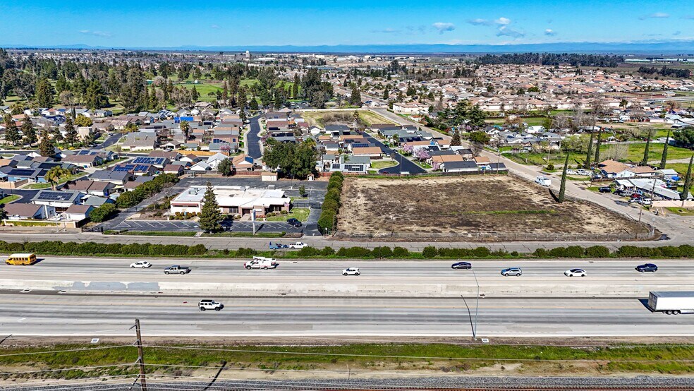 More Photos Of 971 E Broadway Ave, Atwater Office For Lease