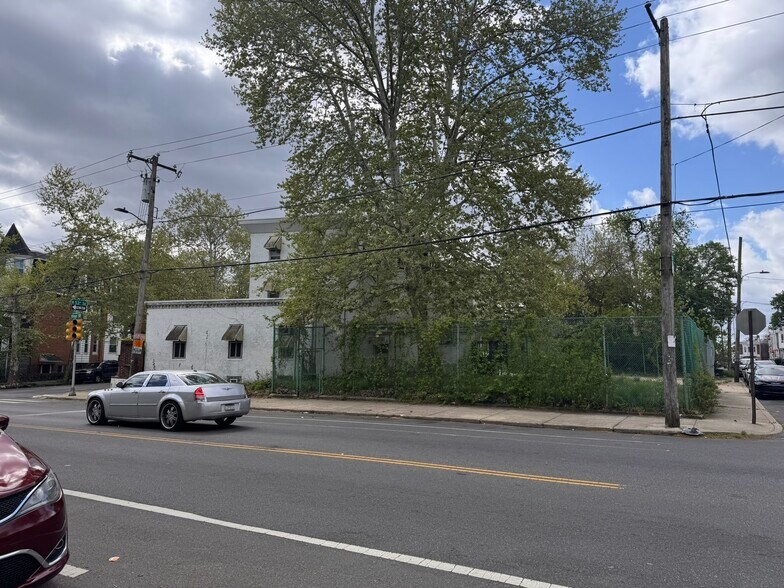 More Photos Of 238 N 53rd St, Philadelphia Funeral Home For Sale