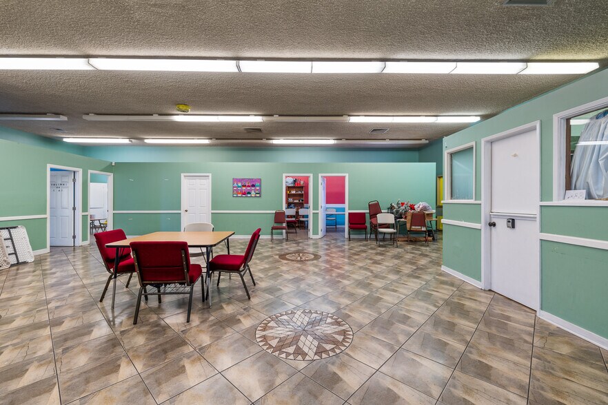 More Photos Of 375 S K St, Oxnard Religious Facility For Sale