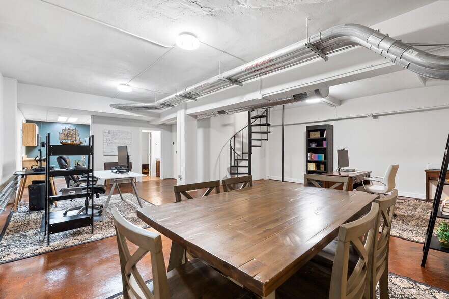 More Photos Of 324 Park Central W, Springfield Office For Lease