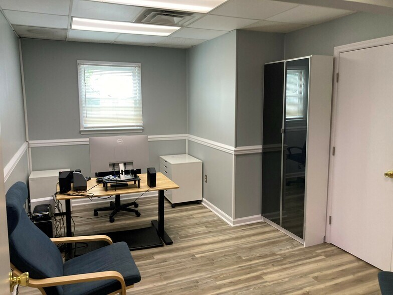 More Photos Of 1200 Peachtree St, Louisville Office For Sale