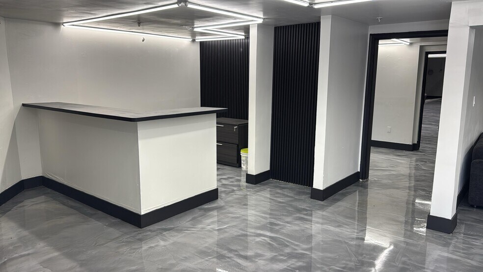 More Photos Of 36 XX NW 76 Ave, Miami General Retail For Lease