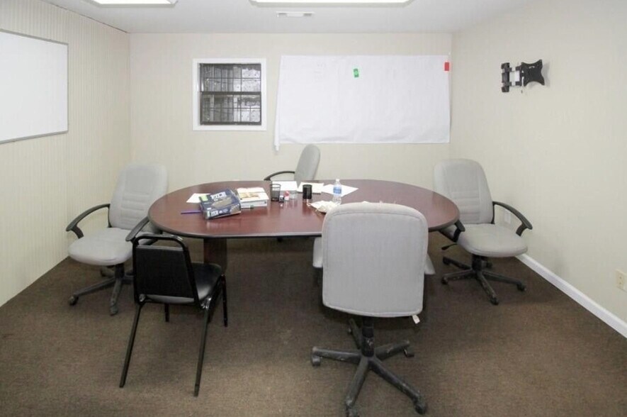 More Photos Of 59 Rogers Ave, Jasper Warehouse For Sale