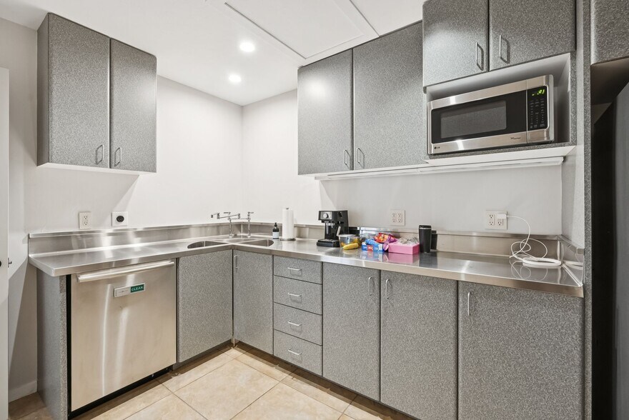 More Photos Of 1085 E 900 S, Salt Lake City Office For Sale