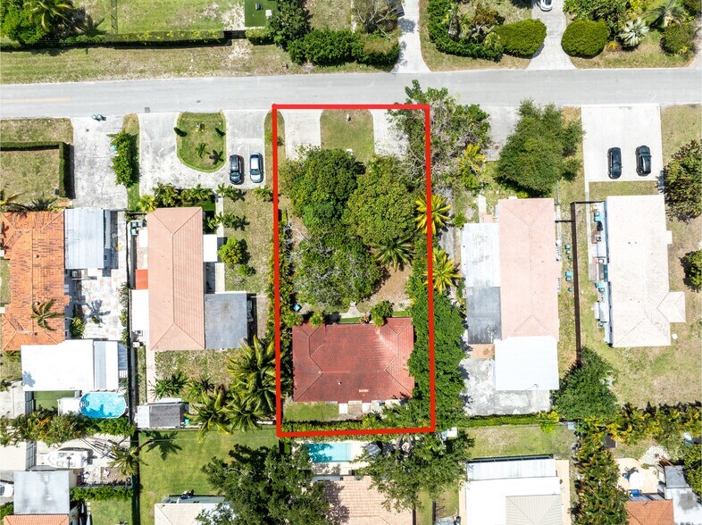 More Photos Of 11105 NE 9th Ave, Biscayne Park Multifamily For Sale