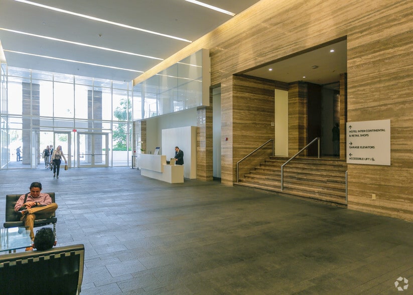 More Photos Of 201 S Biscayne Blvd, Miami Office Residential For Lease