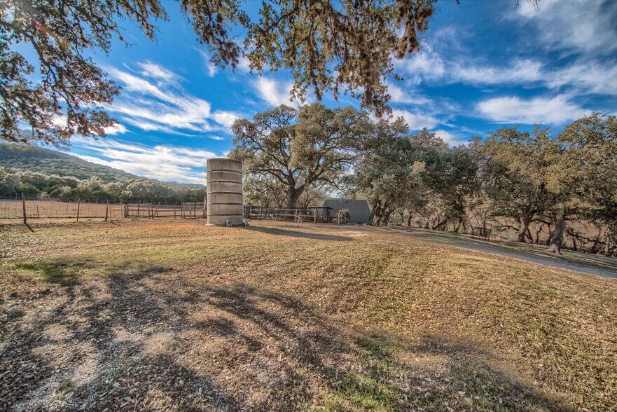 More Photos Of 20070 State Highway 16, Helotes Land For Sale