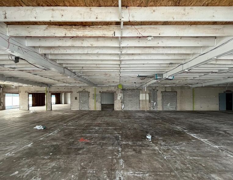 More Photos Of 4116 N 7th Ave, Phoenix General Retail For Lease