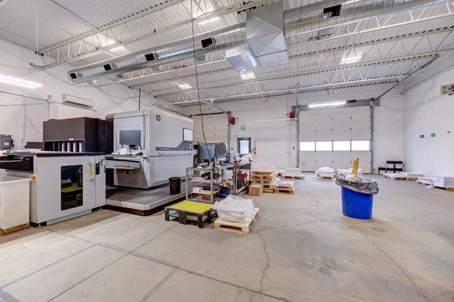 More Photos Of 26 Tamara Pl, Brantford Distribution For Sale