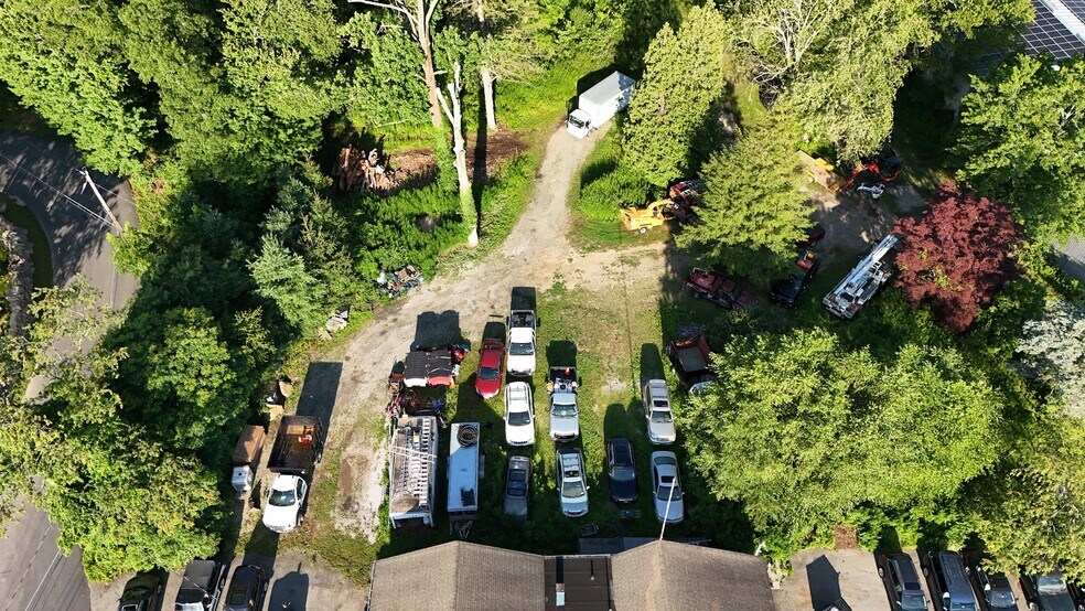 More Photos Of 390 Smith Ridge Rd, South Salem Service Station For Sale