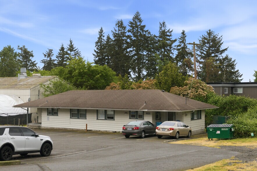 More Photos Of 22659 Pacific Hwy S, Des Moines Flex For Sale