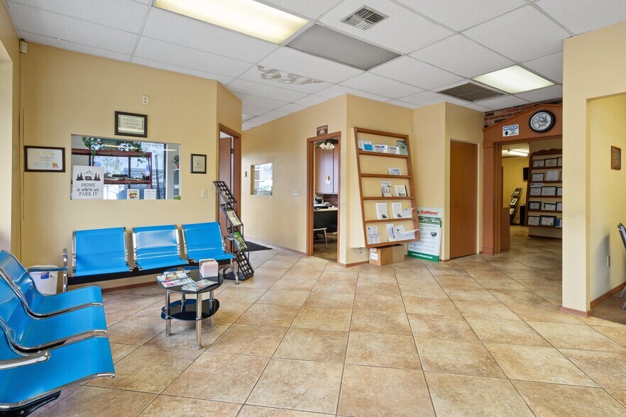 More Photos Of 1601 W Main St, Inverness Auto Dealership For Sale