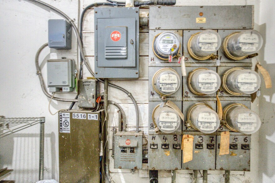 More Photos Of 5516 Virginia Ave, Los Angeles Multifamily For Sale