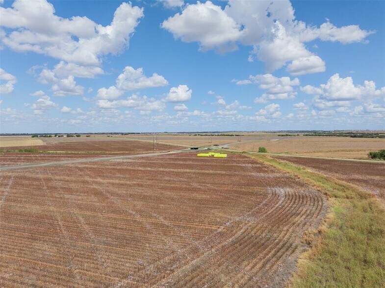 More Photos Of 000 Wells Lane, Manor Land For Sale