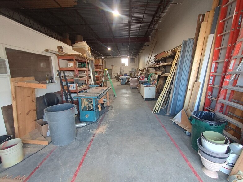 More Photos Of 5540-5564 Gray St, Arvada Warehouse For Lease