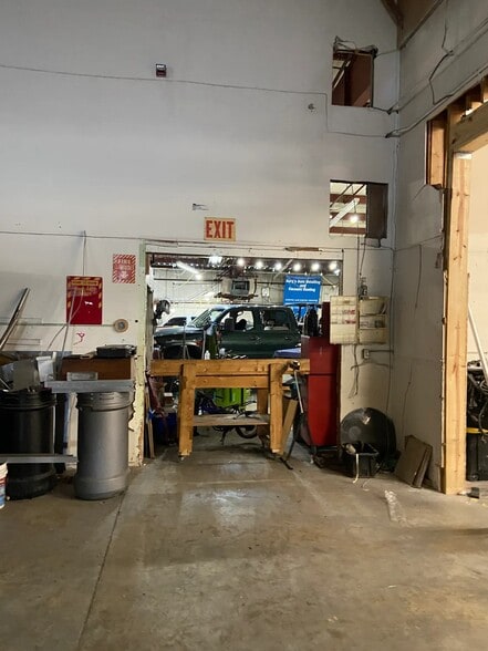 More Photos Of 1816 57th St, Sarasota Warehouse For Sale