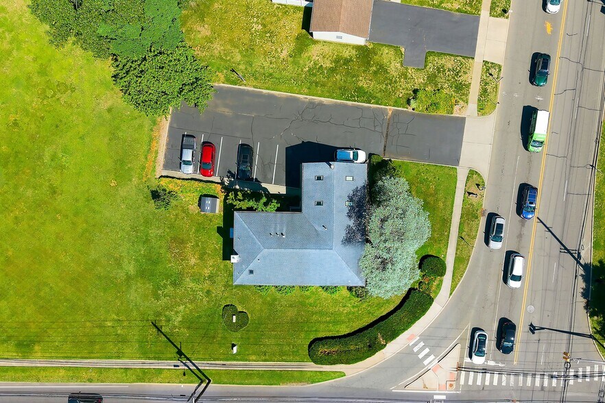 More Photos Of 801 Hughes Dr, Hamilton Office Residential For Sale