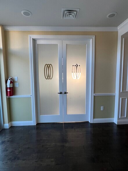 More Photos Of 3900 S Stonebridge Dr, McKinney Office For Lease