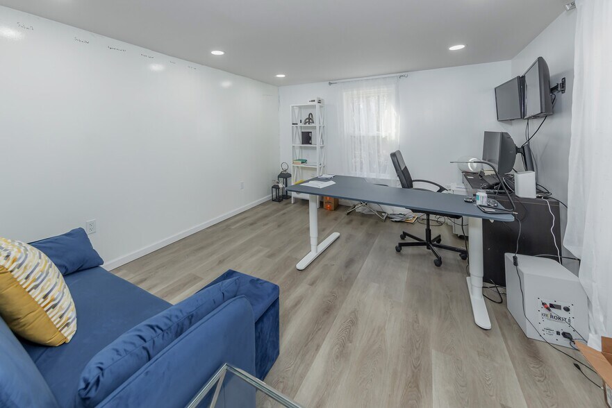 More Photos Of 2453 Delsea Dr, Franklinville Office For Sale