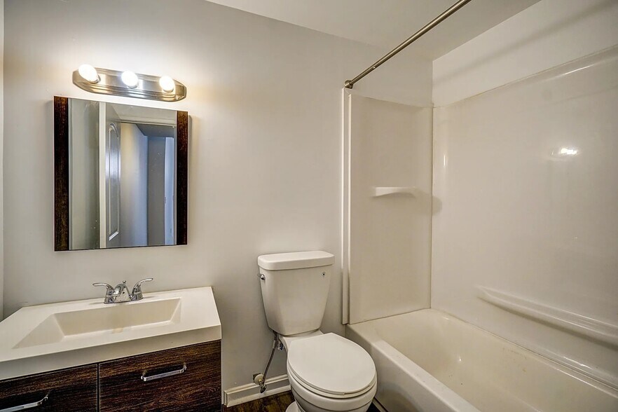 More Photos Of 11-15 E Saratoga St, Baltimore Apartments For Sale