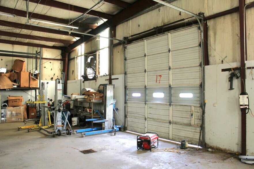 More Photos Of 9850 I-55 Hwy, Terry Warehouse For Sale