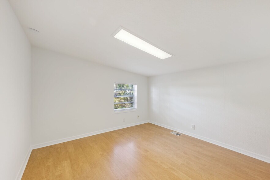 More Photos Of 1106 Brick Rd, Winter Garden Office For Lease
