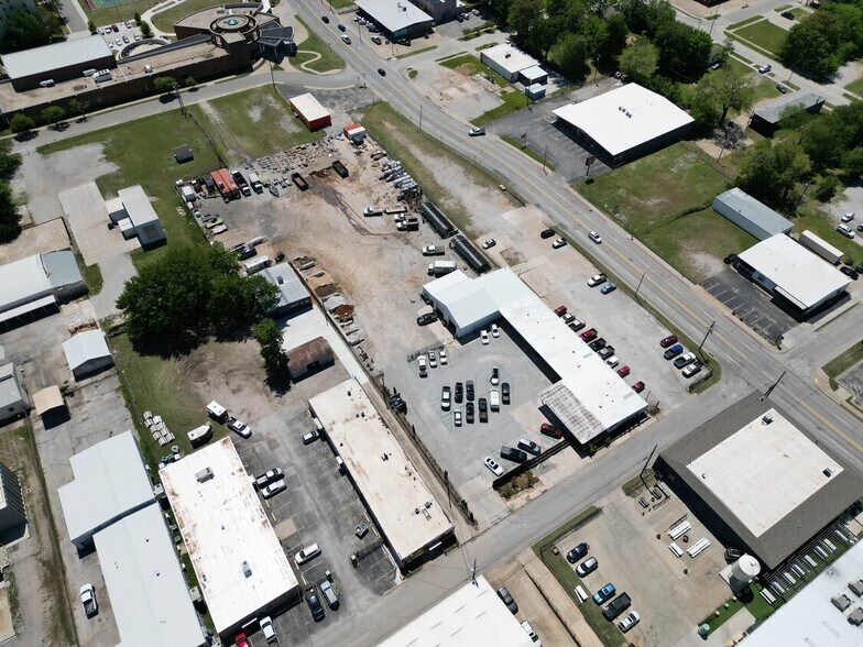 More Photos Of 1716 E 7th St, Tulsa Warehouse For Sale