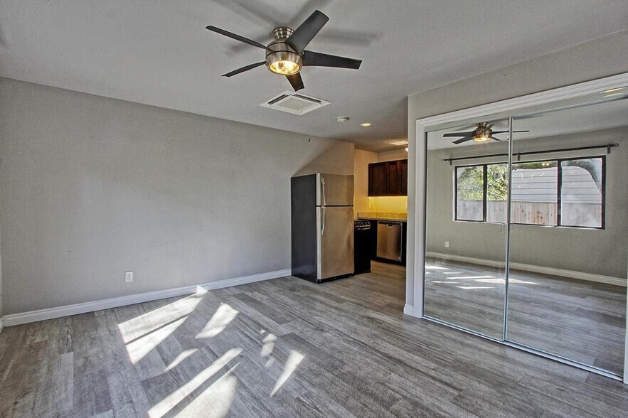 More Photos Of 2422 NE Glisan St, Portland Apartments For Sale